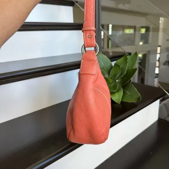 Harold’s genuine leather, soft pebbled, coral shoulder purse, like new - Picture 7 of 9